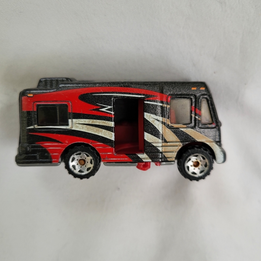 Matchbox Truck Camper 1998 Black Red Gold
